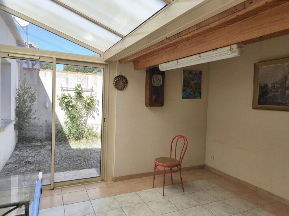 Pavillon contemporain de plain pied (2009)  117 m²  Calme, lumière et sans vis-à-vis
