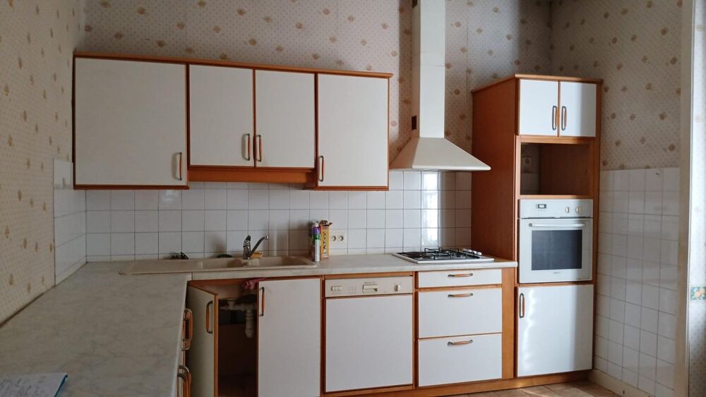 Vente Maison Maison de ville avec jardin et vaste espace aménageable. Piegut-pluviers