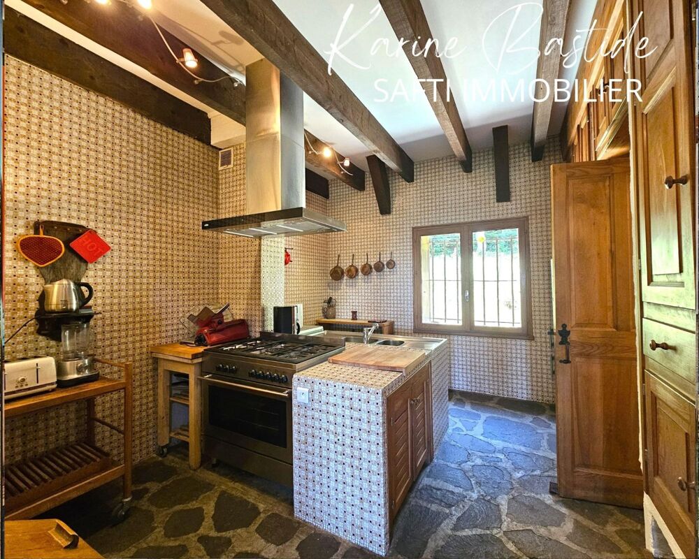 à vendre  Maison Le Lac-d'Issarlès (07470)