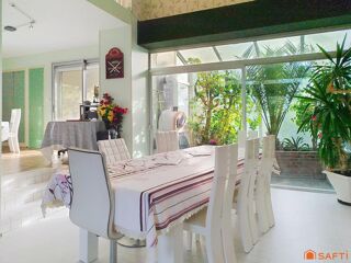  Maison  vendre 11 pices 300 m