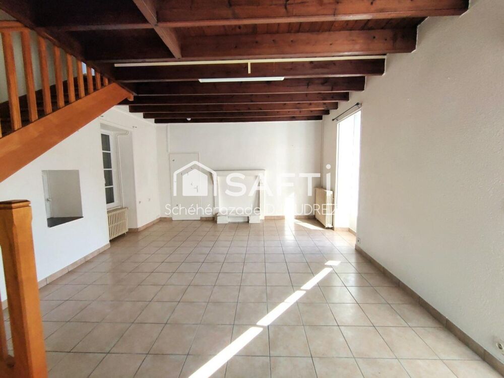Vente Maison MAISON 106 M² - 5 PIECES - GARAGE - COUR Beaufou