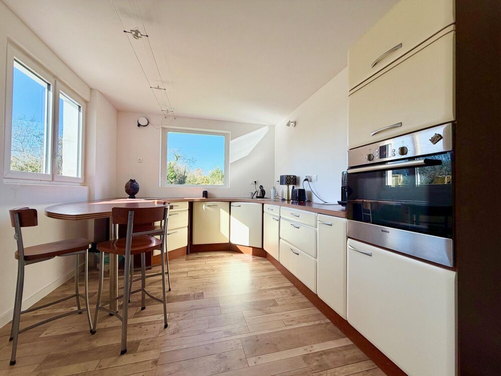 Vente Maison Maison rénovée avec vie de plain-pied + Dépendance à rénover, le tout sur un terrain de 2 533 m². Leuhan