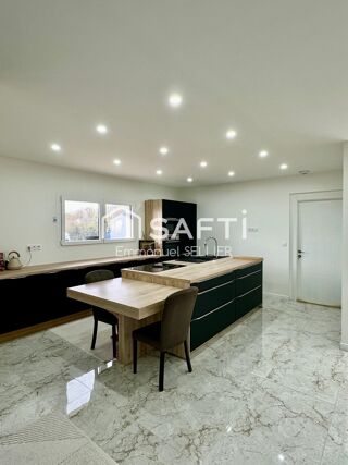  Maison � vendre 4 pi�ces 135 m�