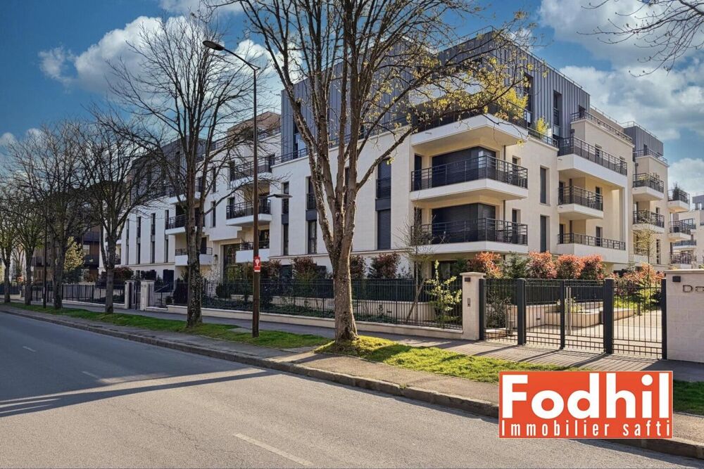 Face au Parc de Sceaux  4 pièces, 3 chambres et 3 terrasses totalisant 20 m²