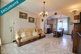Vente Maison Charmante maison semi-mitoyenne, très bien située, jardin et garage ! A conforter . Saint-hilaire-lez-cambrai