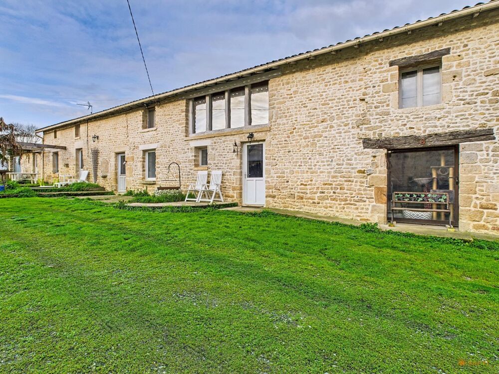 Longère 198 m² + piscine chauffée + dépendances