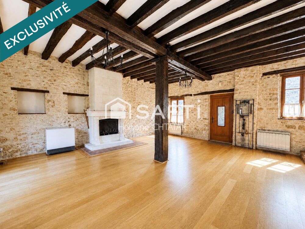Maison en pierre pleine de charme, beaux volumes et cadre de vie paisible