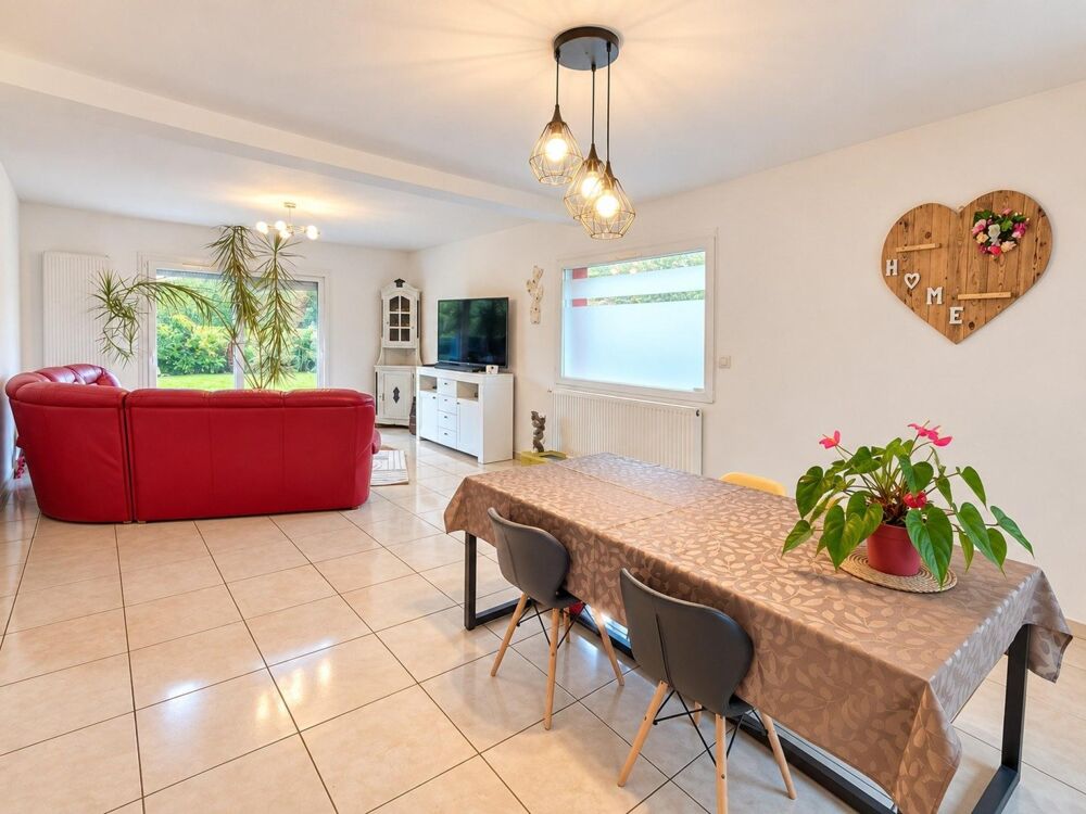 Vente Maison piscine, beaux volumes et DPE B Bouin-plumoison