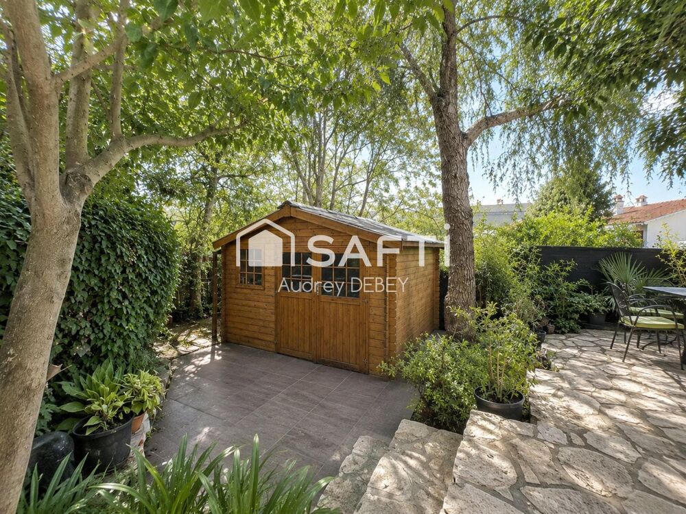 Vente Appartement À QUELQUES MINUTES DU CÉLÈBRE VILLAGE MÉDIÉVAL DU CASTELLET, PROFITEZ D'UNE VÉRITABLE VIE DE VILLAGE AVEC COMMERCES À PROXIMITÉ Le castellet
