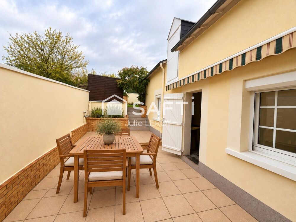 Vente Maison Elégante maison de bourg, située à COULANS SUR GEE Coulans-sur-gee