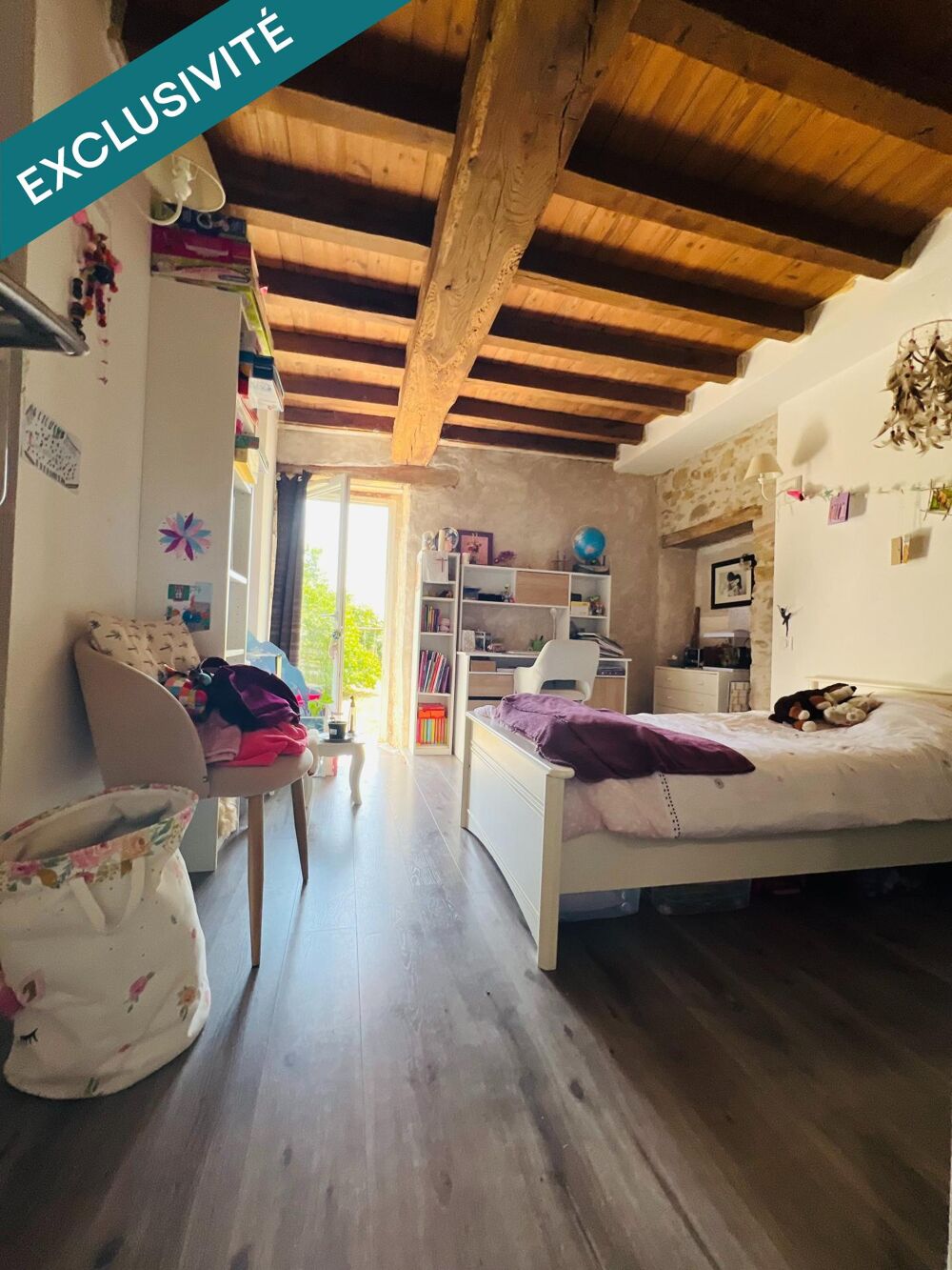 Maison en pierre de 105m² d'habitation et 90 m² supplémentaires à créer.