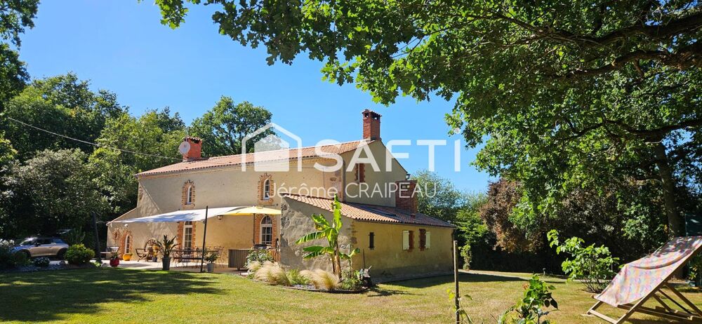 Vente Propriété/Château Propriété de caractère en pierre avec piscine – Cadre bucolique et préservé. Avrille