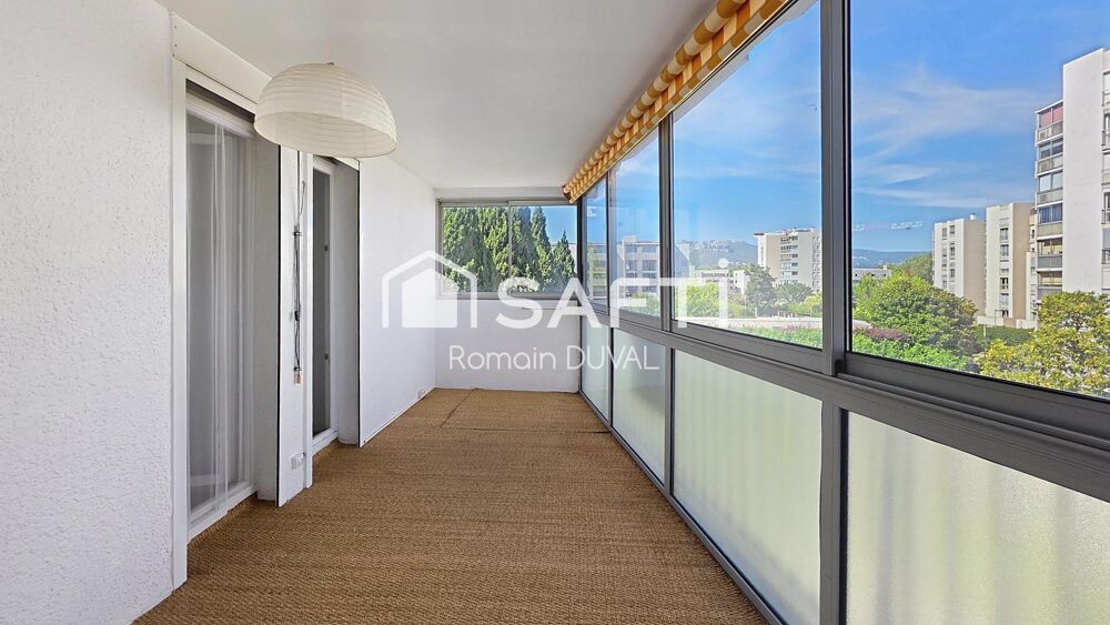 Appartement T3 avec terrasse et ascenseur