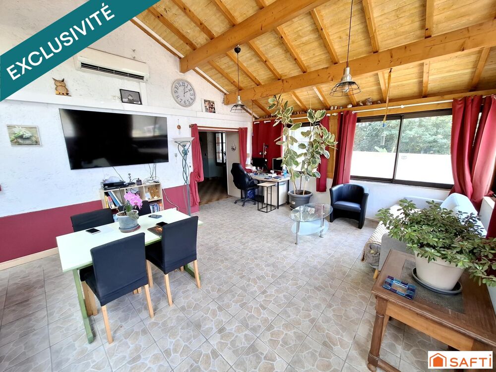 Maison sur 2 niveaux, 5 pièces, 3 chambres, 210m2 et garage