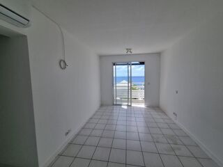  Appartement à louer 4 pièces 100 m²