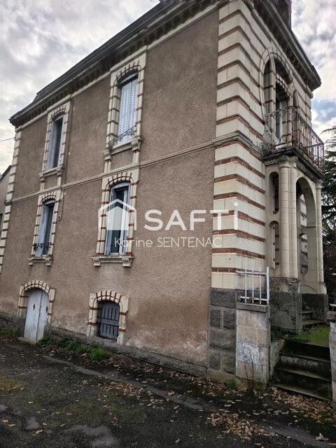   cachet de la maison par ses jolies briques et poutres de son entr�e Maison - 5 pi�ce(s) - 112 m�