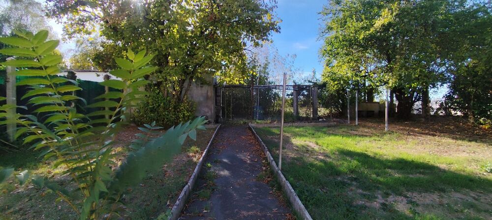 Vente Maison 3 chambres, garage et beau jardin bien exposé Saint-jean-d'angely