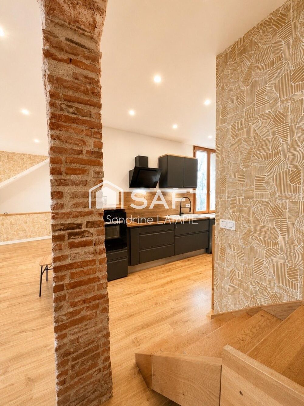 Vente Maison Maison de village avec 2 apts et un local commercial Saint-antonin-noble-val
