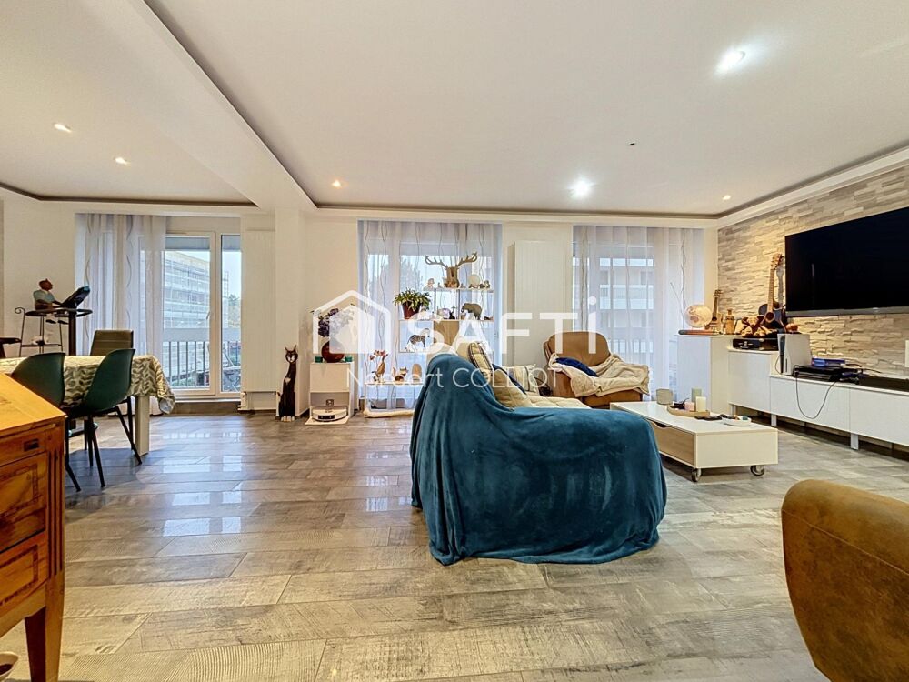 Vente Appartement Appartement 4P entièrement rénové, avec parking et cave Elancourt