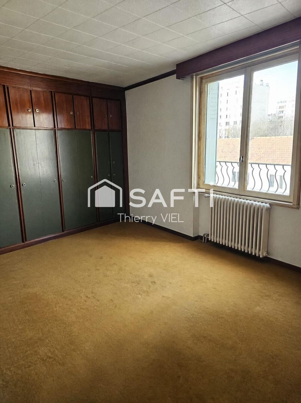 MONTREUIL CENTRE - APPT 4P - 80M2 - JARDIN - A RENOVER