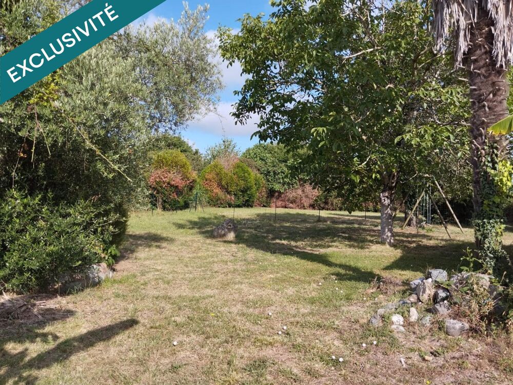 Maison 6 pièces de 203m2 sur 1200m2 de terrain piscinable.