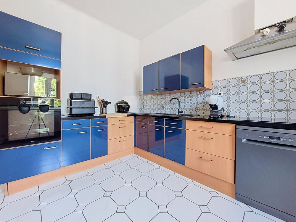 Vente Maison Maison de village aux beaux volumes avec jardin, dépendance et garage. Malaucourt-sur-seille