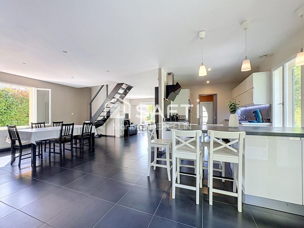 Vente Maison Maison familiale de 170m² environ avec double garage et proche commodités/écoles Fay-aux-loges