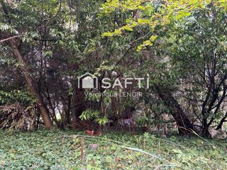  Terrain  vendre 700 m