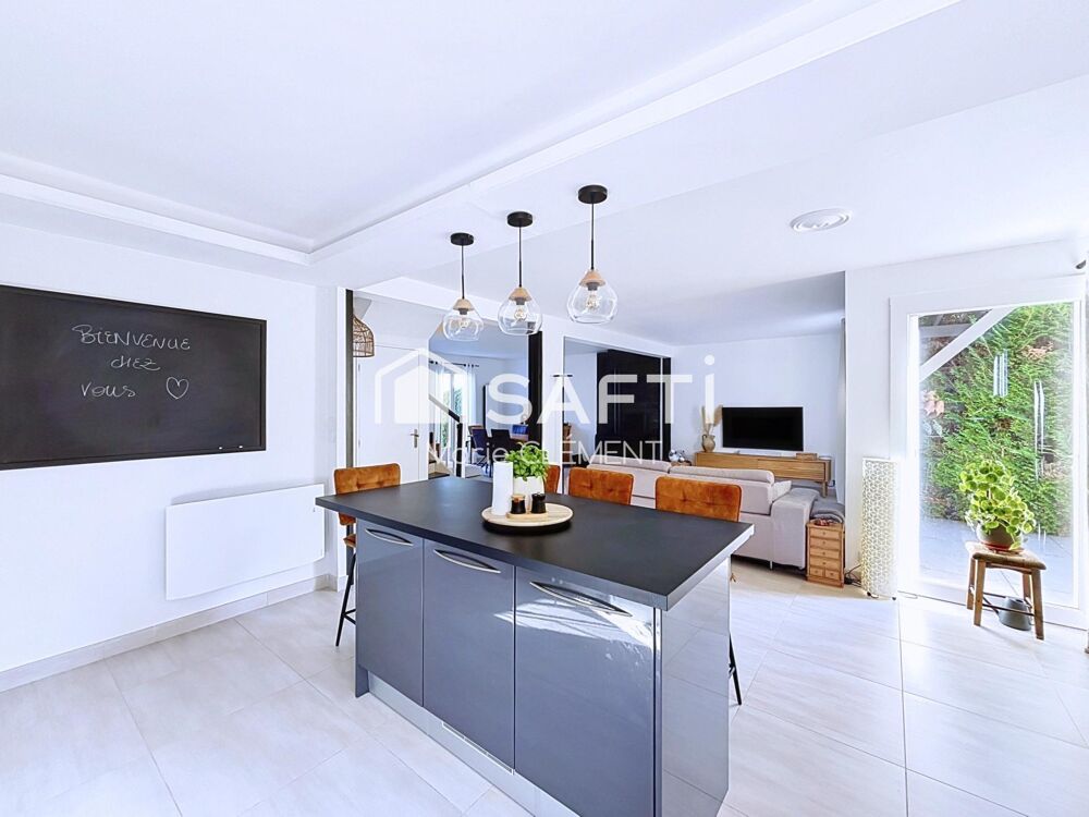 Vente Maison Magnifique maison individuelle de 135 m2, 4 chambres, double garage, terrain de 696 m2 sans vis à vis. Lesigny