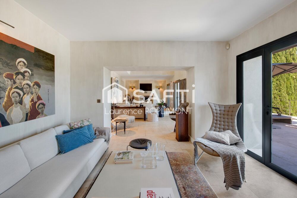 Prestigieux domaine à Tourrettes : Quand l'authenticité du passé sublime le luxe d'aujourd'hui. Panorama grandiose.