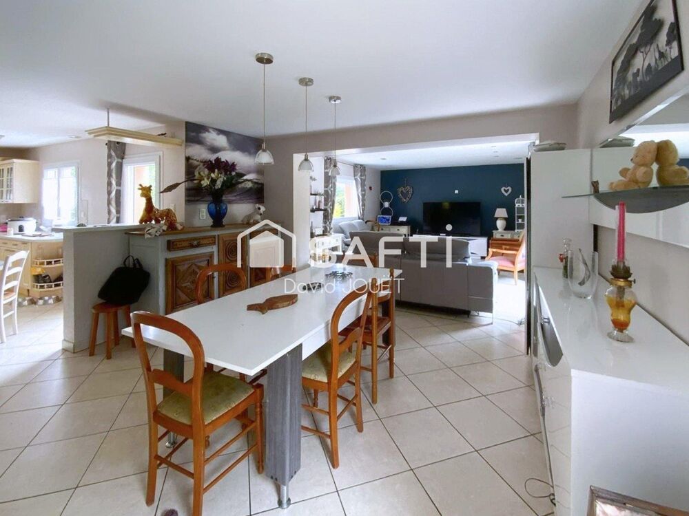 Vente Maison CHARMANTE MAISON 5 CHAMBRES 133m² AVEC PISCINE Brehan