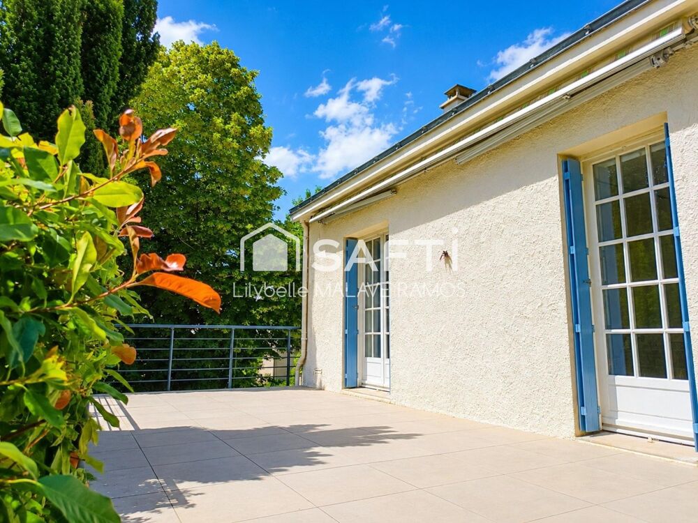 Maison familiale 4 chambres et 1187 m2 de terrain