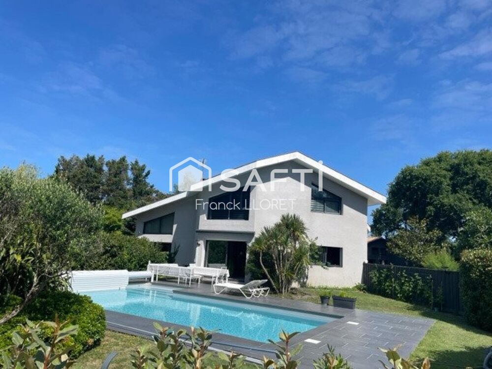 Vente Maison Baisse de prix ! Maison 300m² plus une maison bois 80m² sur un terrain de 12090m² Vendays-montalivet