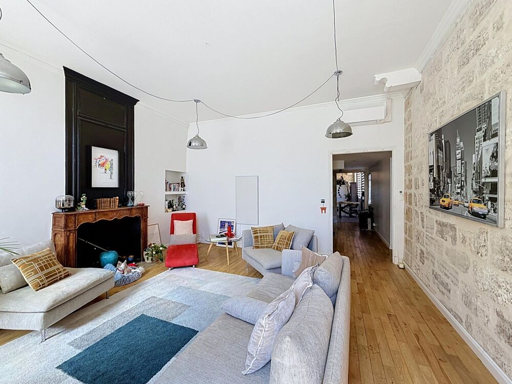 Magnifique appartement, trois chambres, centre.