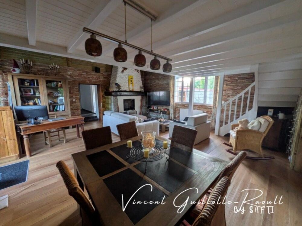 Maison 130 m² avec studio indépendant, piscine et terrain de 1000 m²