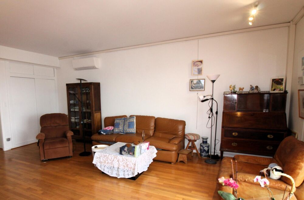 Appartement climatisé - Centre-ville - proximité immédiate des commerces - RER B