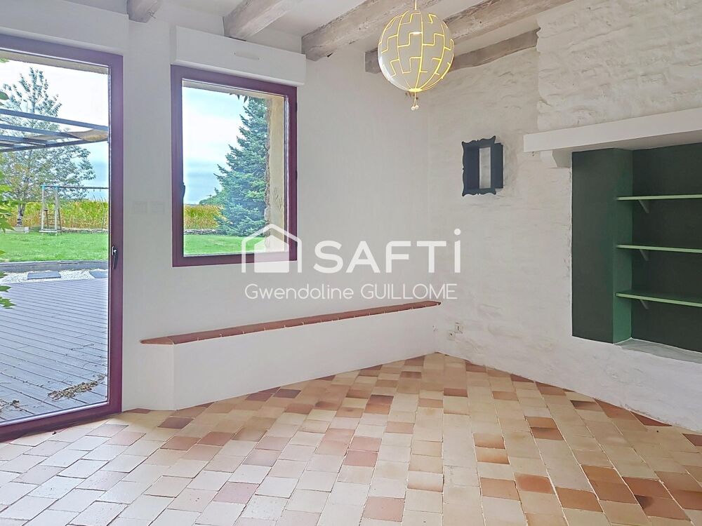 Location Maison beaux volumes,esprit loft Locqueltas