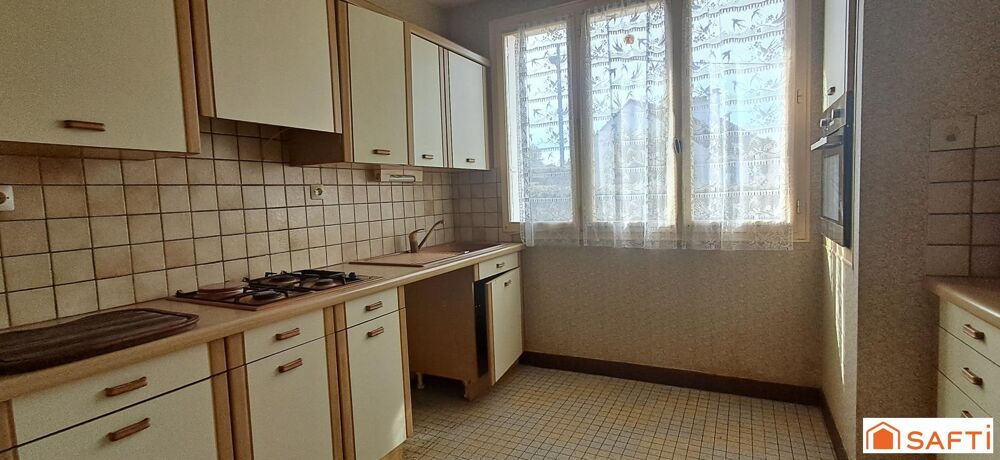 Vente Maison pavillon 4 chambres et sous sol complet / 500m² La ferte-mace