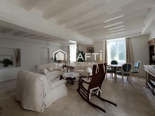 Vente Maison Maison du XVIIe, 7 chambres. Chateau-gontier