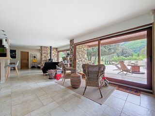  Maison � vendre 7 pi�ces 220 m�