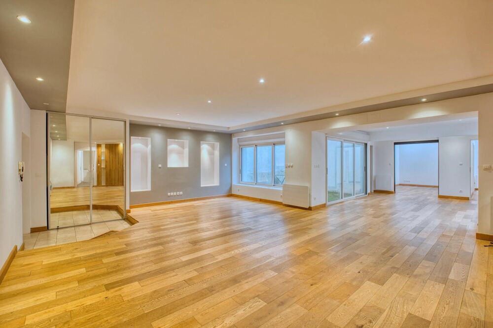 Magnifique appartement en plein centre mais calme!