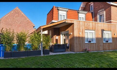   Maison individuelle de caractère – 140 m² – 4 chambres – Terrain de 625 m² Venez découvrir cette belle maison ancienne individue Maison - 7 pièce(s) - 140 m²