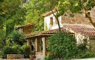  Maison à vendre 15 + pièces 1000 m²