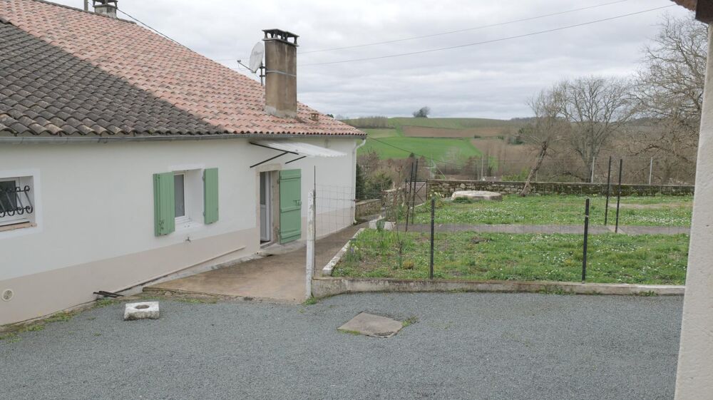 Charmante maison de 103 m2 4 pièces 2 chambres avec jardin de plus de 600 m2