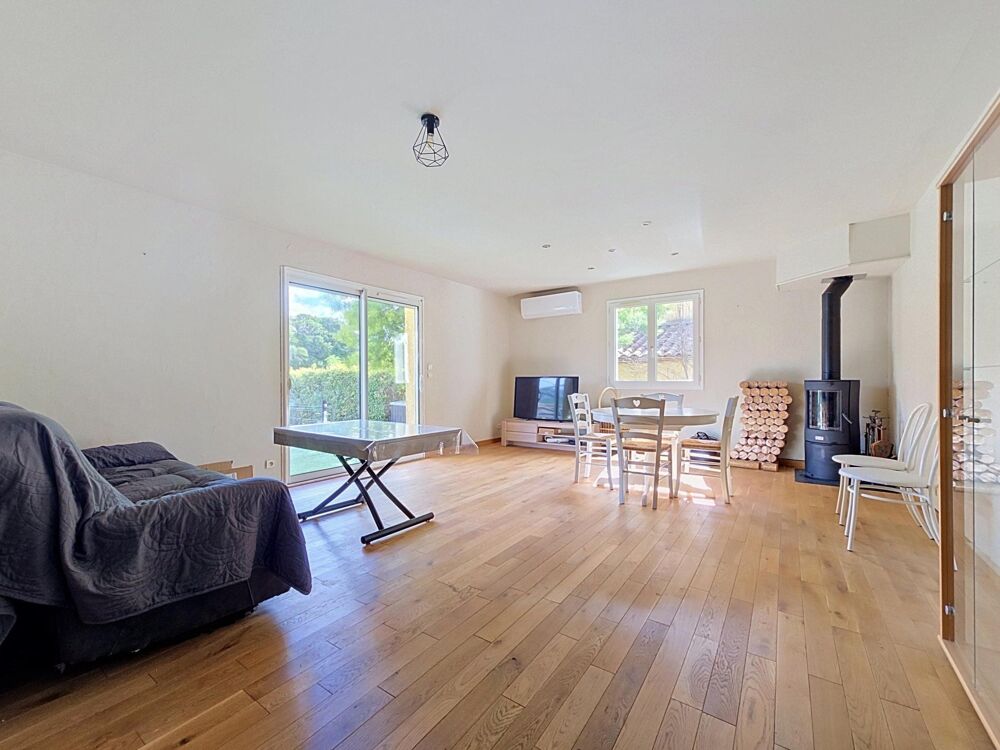 Vente Maison Une agréable villa de plain-pied avec piscine, garage et jardin dans un quartier calme de Bédarieux. Bedarieux