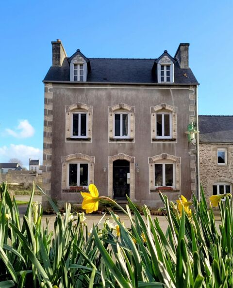   Charmante maison au coeur du bourg de Botsorhel Maison - 4 pice(s) - 85 m