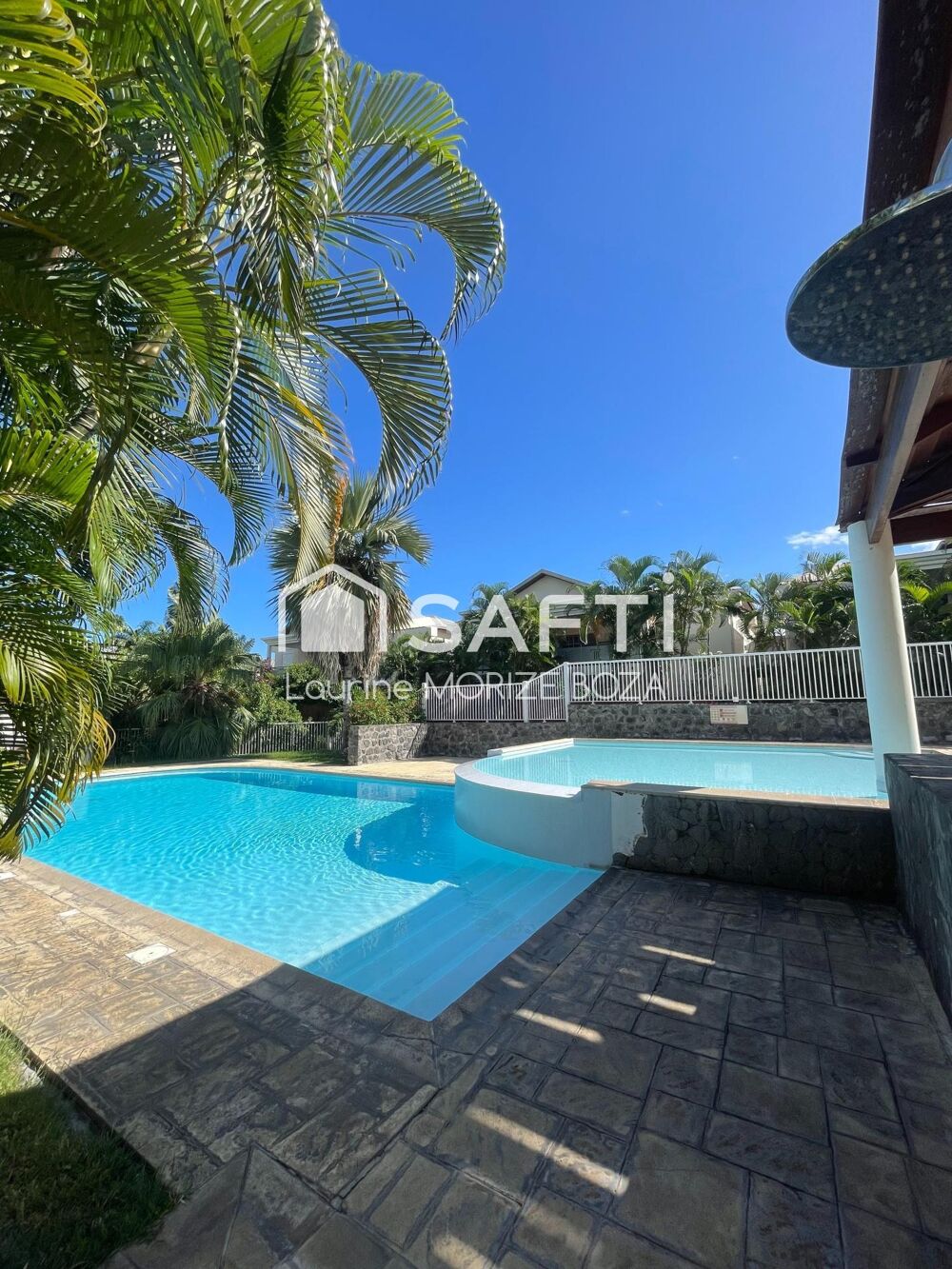 Vente Appartement Duplex T3 dans résidence avec piscine et parking. Saint-paul