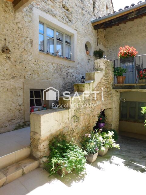   Maison de caractre en pierre  Mirmande 245 m Maison - 12 pice(s) - 245 m