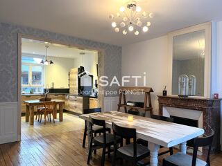  Maison  vendre 8 pices 245 m