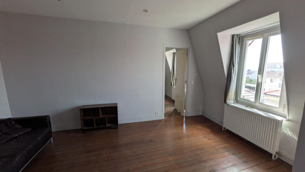 A Le Raincy 93340 , appartement de 35m2, 2 pièces, 1 chambre situé au centre ville à 5 minutes de la gare